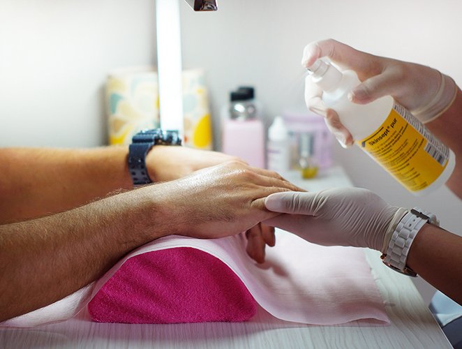 Strzyżenie męskie Manicure męski